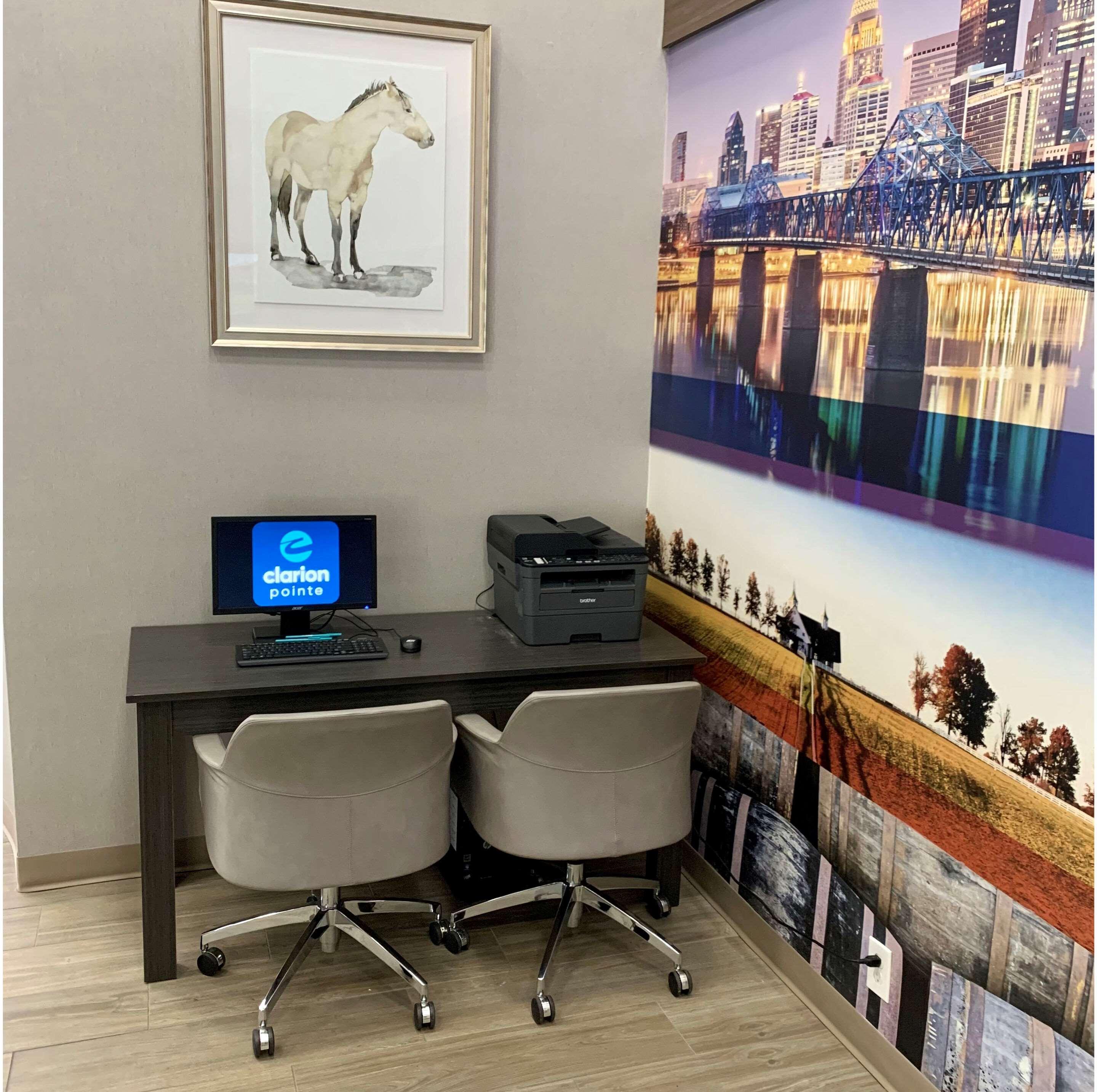 לואיוויל Clarion Pointe University/Expo מראה חיצוני תמונה